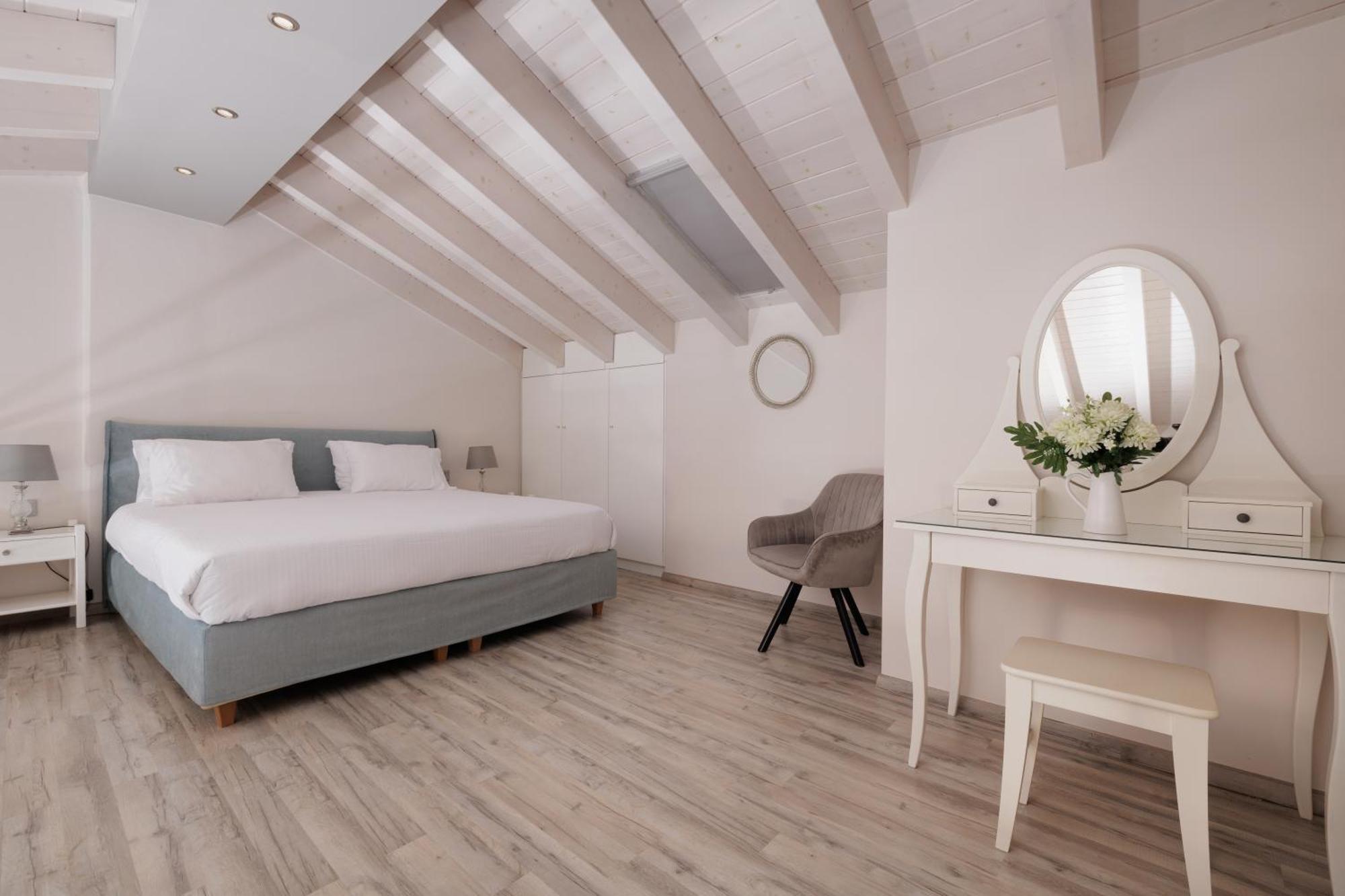 Corfu Town Luxury Studios -A Buitenkant foto